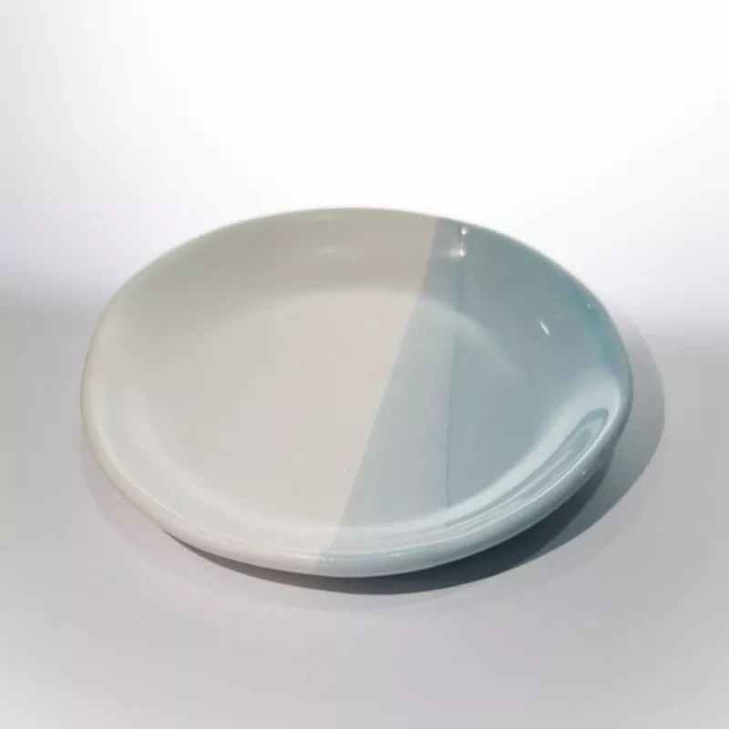 Modern kéttónusú kerámia kerek lemez